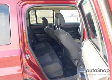 2016 Jeep Patriot Latitude z USA, uszkodzony, nr VIN 1C4NJRFB4GD646189